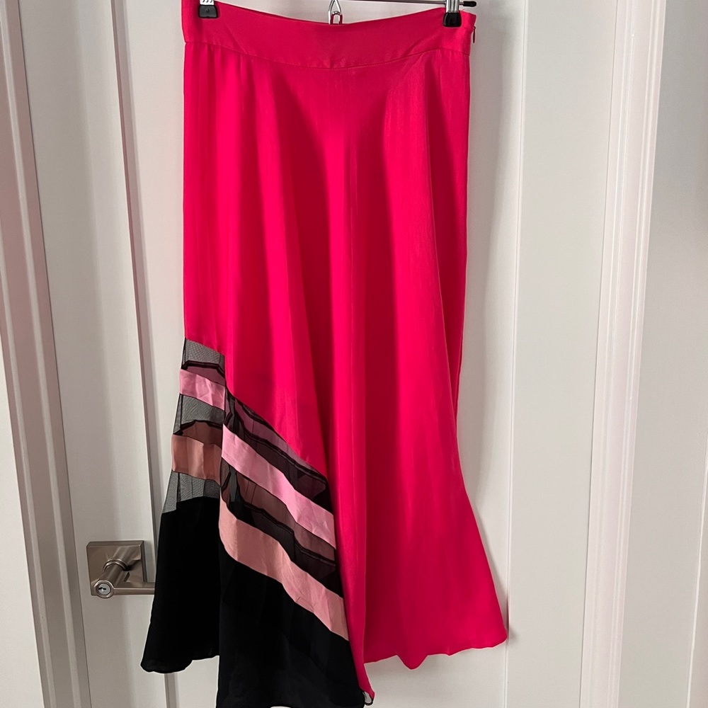 Milly Anthropologie Midi-Skirt Pink and lace Black, size 2